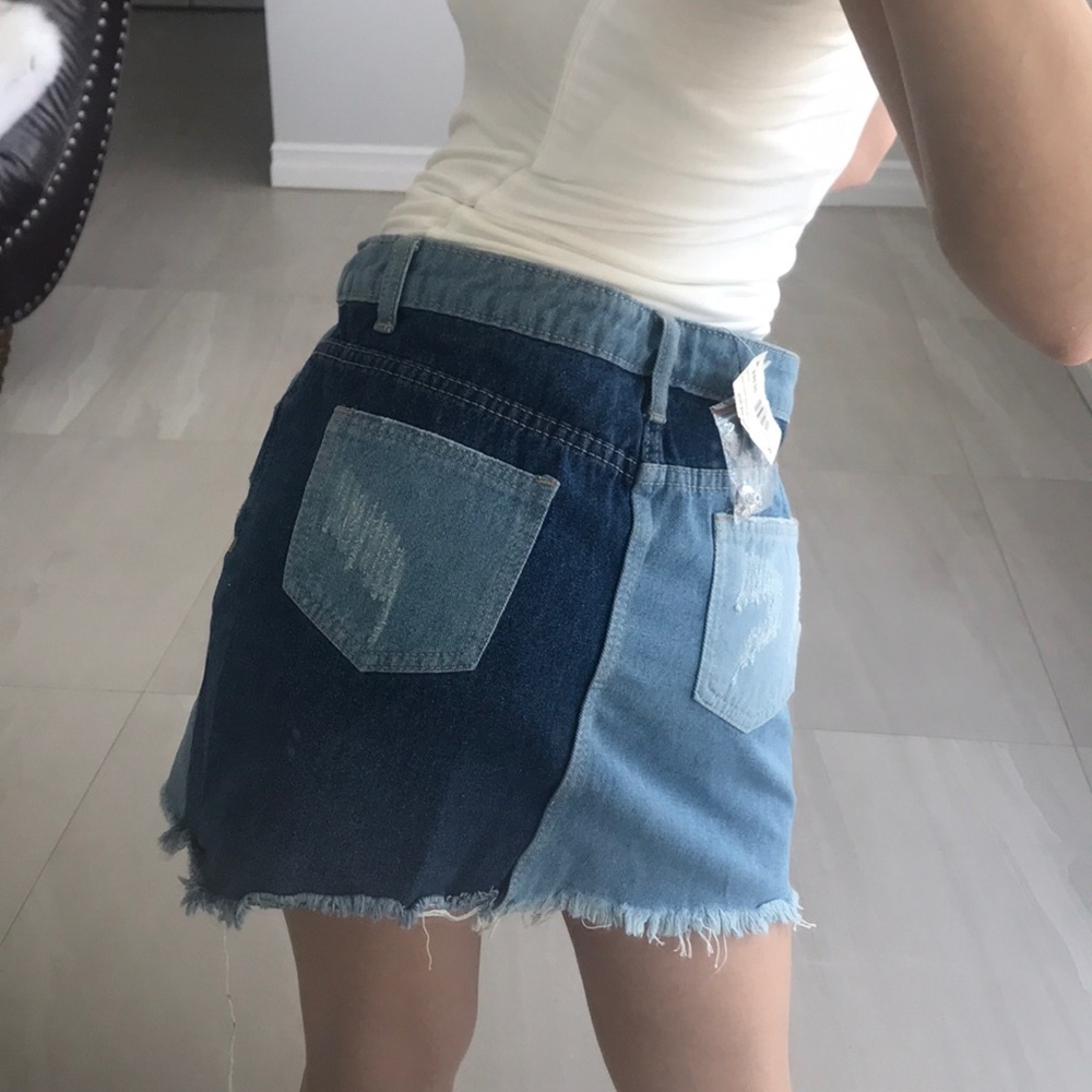 Signatures Skirt - Picture 6 of 7